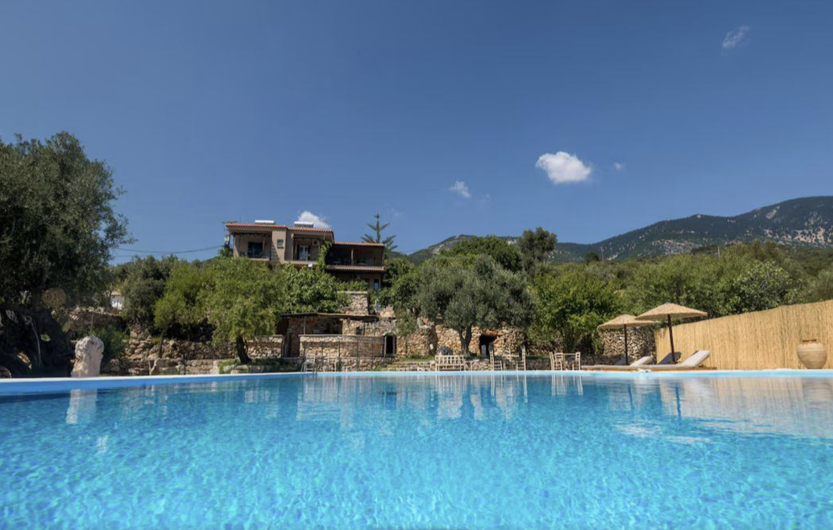 Co-working at Villa Levanta 🇬🇷: large pool, sea-view, BBQ, and more - 2